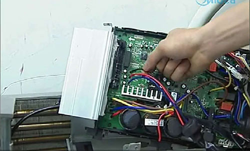 宝兴美的空调电话是多少